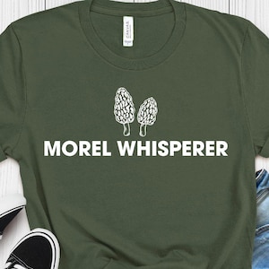 Morchel Whisperer T-Shirt - Lustiges Pilz-Sammler-T-Shirt, Morchel-Jagd-Shirt, Natur-Liebhaber-Geschenk, Garten- und Futterbekleidung Unisex T-Shirt