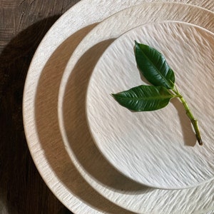 Handmade Concrete Serving Plate: Minimalist Decorative Tray