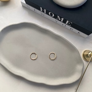 CONCRETE TRAY LARGE, Irregular Tray, Minimalist Tray, Vanity Tray, Decorative Tray, Concrete Oval Tray, Coffee Table Tray, Concrete Tray