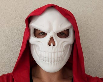 Grinning Skull Mask 3D-Printed Horror for Halloween!