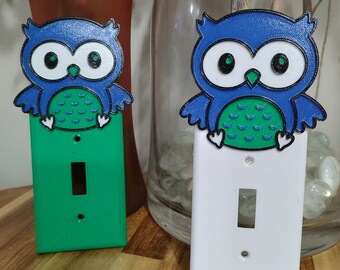 Owl Light Switch Cover. (Customize Your Colors)