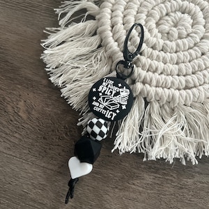 Llaveros de silicona, accesorios para Kindle, llaveros de libros, accesorios para libros picantes, llaveros con cuentas, llavero de libros picantes, llavero para Kindle