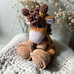 BIG FOOTED Ginnie the Giraffe Crochet PDF Pattern, 2025 Version