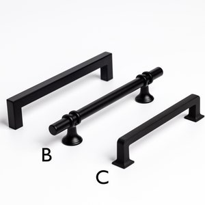 Cabinet door and drawer handles