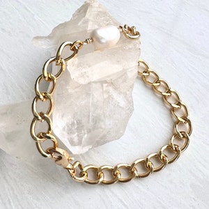 Chunky Gold Bracelet, Curb Link Bracelet, Thick Chain Bracelet, Cuban Bracelet, Curb Chain Bracelet With Pearl, Single Pearl Bracelet