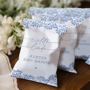 Biało-niebieska Cielito Lindo Meksykańska Biała Talavera Inspirowana Torebką na Chipsy Na Baby Shower, Edytowalny Szablon, Etykieta Na Torbę Na Chipsy Urodzinowe, Canva