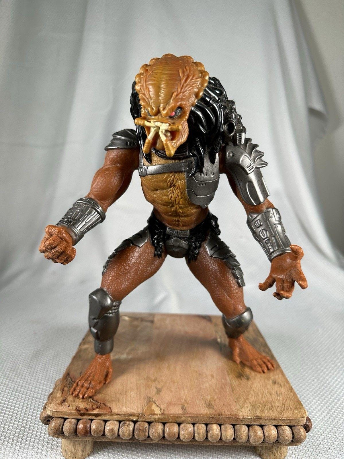 プレデター フィギュア1995年 Vintage 1995 Predator Action Figure Kenner Toys 10” 20th