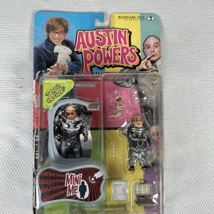 1999 McFarlane AUSTIN POWERS Series 2 Moon Mission Mini Me in Space Suit, Austin Powers Action Figure, Mcfarlane Toys Action Figure