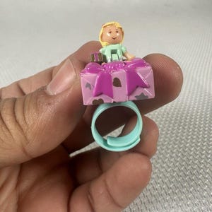 1993 Polly Pocket Vintage Pretty Present Ring Bluebird Toys Doll Figure Complete, Vintage Polly Pocket, Polly Pocket Doll Set, Polly Pocket