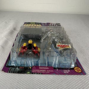 Marvel Comics ToyBiz 1995 Iron Man - Tony Stark Armor Suit Case Action Figure, Vintage Marvel Action Figure, Iron Man Action Figure image 4