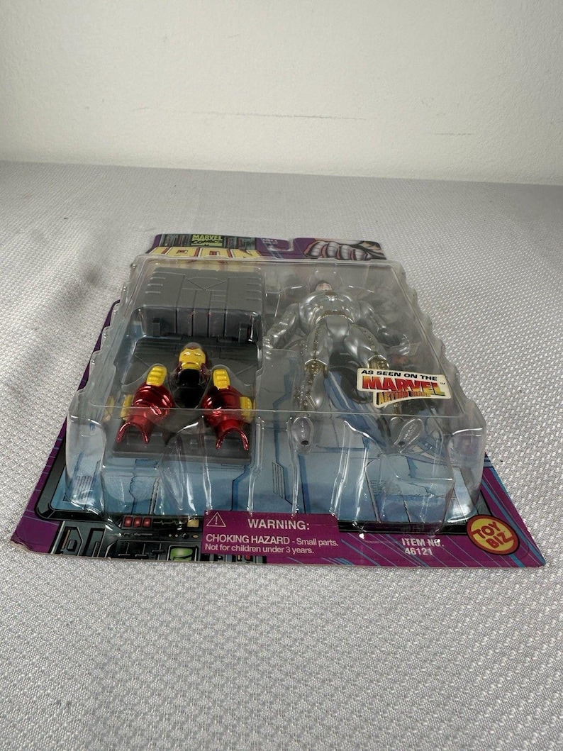 Marvel Comics ToyBiz 1995 Iron Man - Tony Stark Armor Suit Case Action Figure, Vintage Marvel Action Figure, Iron Man Action Figure image 4