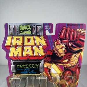 Marvel Comics ToyBiz 1995 Iron Man - Mandarin Light Up Action Figure Vintage NEW, Vintage Marvel Action Figure, Iron Man Action Figure image 2