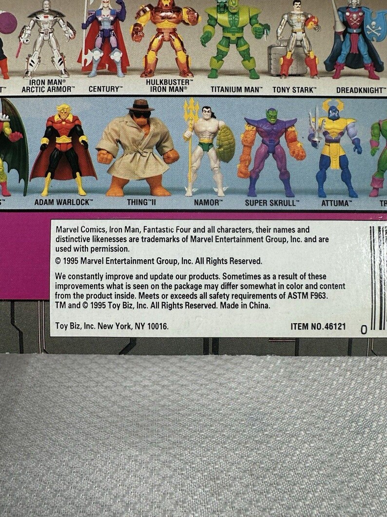 Marvel Comics ToyBiz 1995 Iron Man - Tony Stark Armor Suit Case Action Figure, Vintage Marvel Action Figure, Iron Man Action Figure image 7