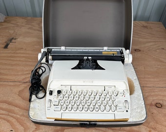 Vintage Sears Roebuck Celebrity Electric Typewriter with Black Carrying Case Tested, Vintage Electric Typewriter, Vintage Typewriter