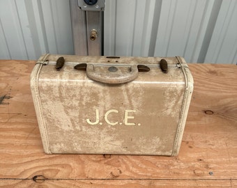 Vintage Samsonite Carry On Luggage Train Case Hard Shell Briefcase couleur crème Fabriqué aux États-Unis, étui de train vintage, bagages vintage