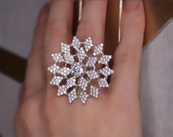 Large Dainty Diamonds Flower Rhodium Plated Sterling Silver Cubic Zirconia Rhinestone (CZ) Ring