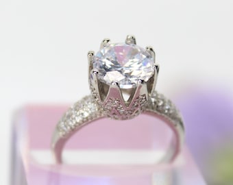 Round Cut Brilliant Diamond Princess Engagement Ring, Rhodium Plated Sterling Silver Cubic Zirconia Rhinestone (CZ) Ring
