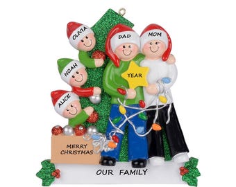 Family of 5 Personalized Ornament Decorating Christmas Tree - Family of Five Personalized Ornament Decorating Christmas Tree