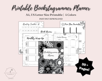 Könnte beinhalten: Druckbarer Bookstagram-Planer mit floralem Design in Schwarz und Grau. Der Planer enthält Seiten für einen Lese-Tracker, eine Buchrezension, eine monatliche Zusammenfassung, Fünf-Sterne-Favoriten und Content-Planung. Der Text auf dem Cover lautet "Bookstagrammer Planner".