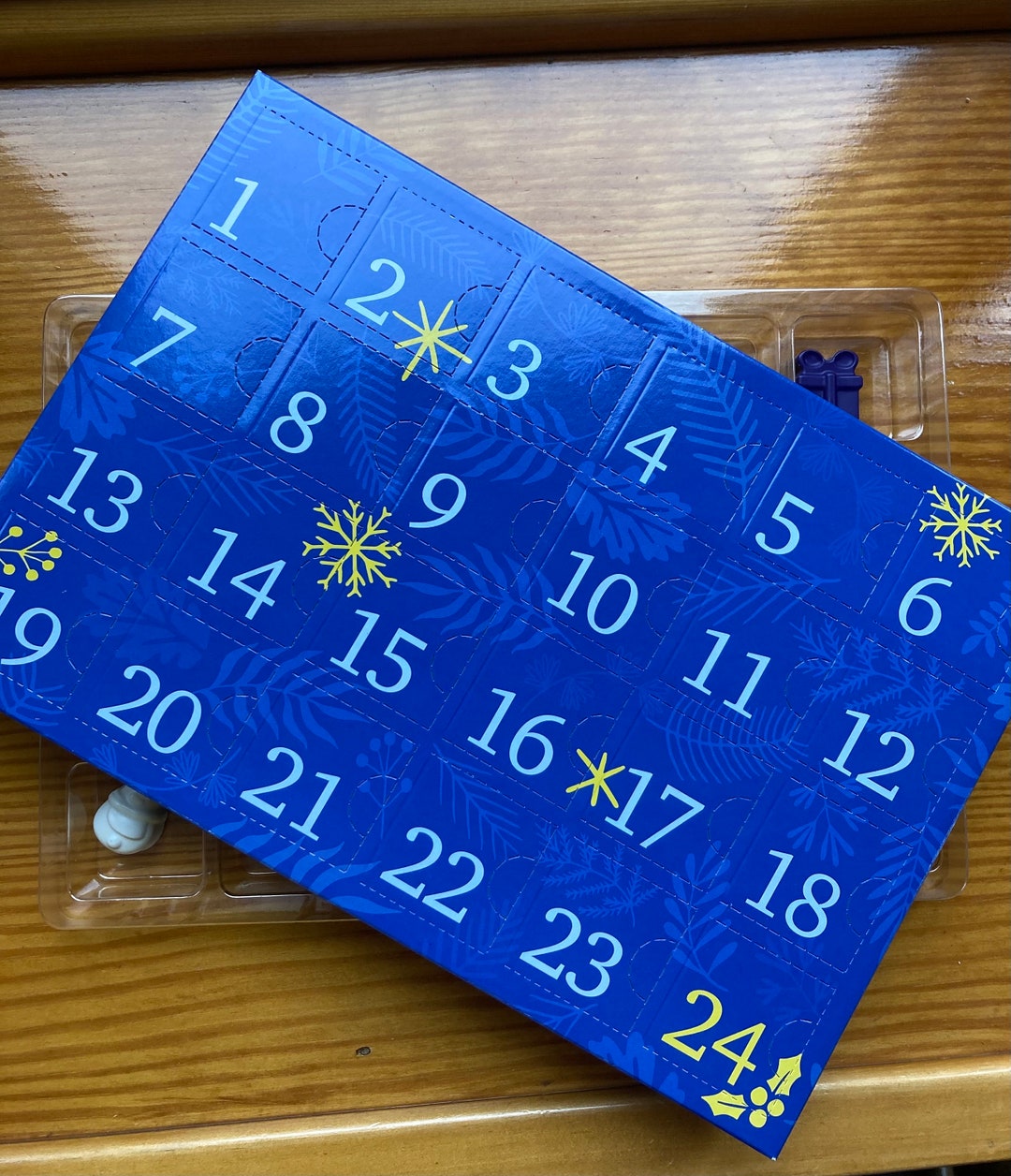 kids-advent-calendar-christmas-crayons-crayon-gift-for-kids-non-candy