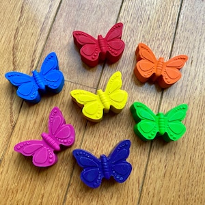 Butterfly Crayons,Bug Crayons,Girls Birthday,Stocking Stuffer,Easter Basket Filler,Butterflies,Gifts Under 10,Nature Crayons