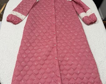 Camisón de abuela Beco Originals, talla M, acolchado, rosa, con broches de perlas, largo completo, EE. UU.