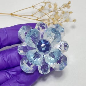 Crystal Flower Silicone Mold – Unique Resin Art and DIY Craft Tool