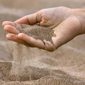 100 g Natural Beach Sand for Crafting - Perfect for DIY Projects