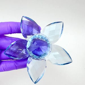 Crystal Flower Silicone Mold: Resin Art, Jewelry Crafts