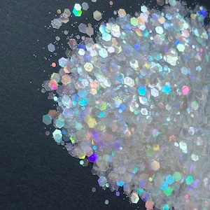 Opal Iridescent Glitter Flakes: 5g Resin Art, Tumblers, Crafts