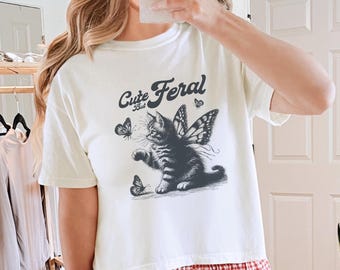 Feral Cat Crop Tee, Vintage Kitty Graphic T-Shirt, Boxy Fit Cotton Top for Cat Lovers
