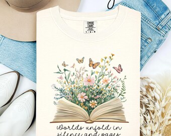 T-shirt Un chapitre de plus | Chemise fille lisant | Vêtements livresques floraux | Tenue de bibliothécaire | Inspiré de la nature