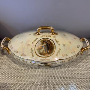 Antique Oscar & Edgar Gutherz (O and E G) Royal Austria Porcelain Serving Covered Vegetable/Soup Dish 1900s