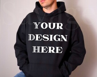 Gildan 18500 Maqueta negra / Maqueta de sudadera con capucha negra / Maqueta de modelo masculino / Maqueta de sudadera con capucha