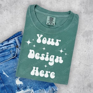 Hellgrün Comfort Farben Mockup | Hellgrün 1717 Mockup | Gefaltetes Shirt Mockup | Flaches Lay Mockup | Grünes Shirt Mockup | Unisex Mockup