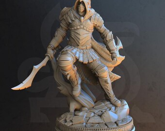 Cloaked Warrior Miniature Crimson Shadow Rogue Dungeons and Dragons Mini RPG Tabletop Miniature DnD Painting Pathfinder 5e DnD Serran - DmS