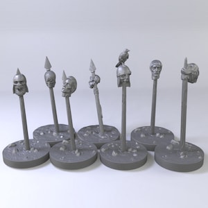 7 Stück Köpfe auf Pikes, Opfer Marker, Spielfiguren, DnD, Dungeons and Dragons, Tabletop RPG Miniaturen - Kleine Möbel