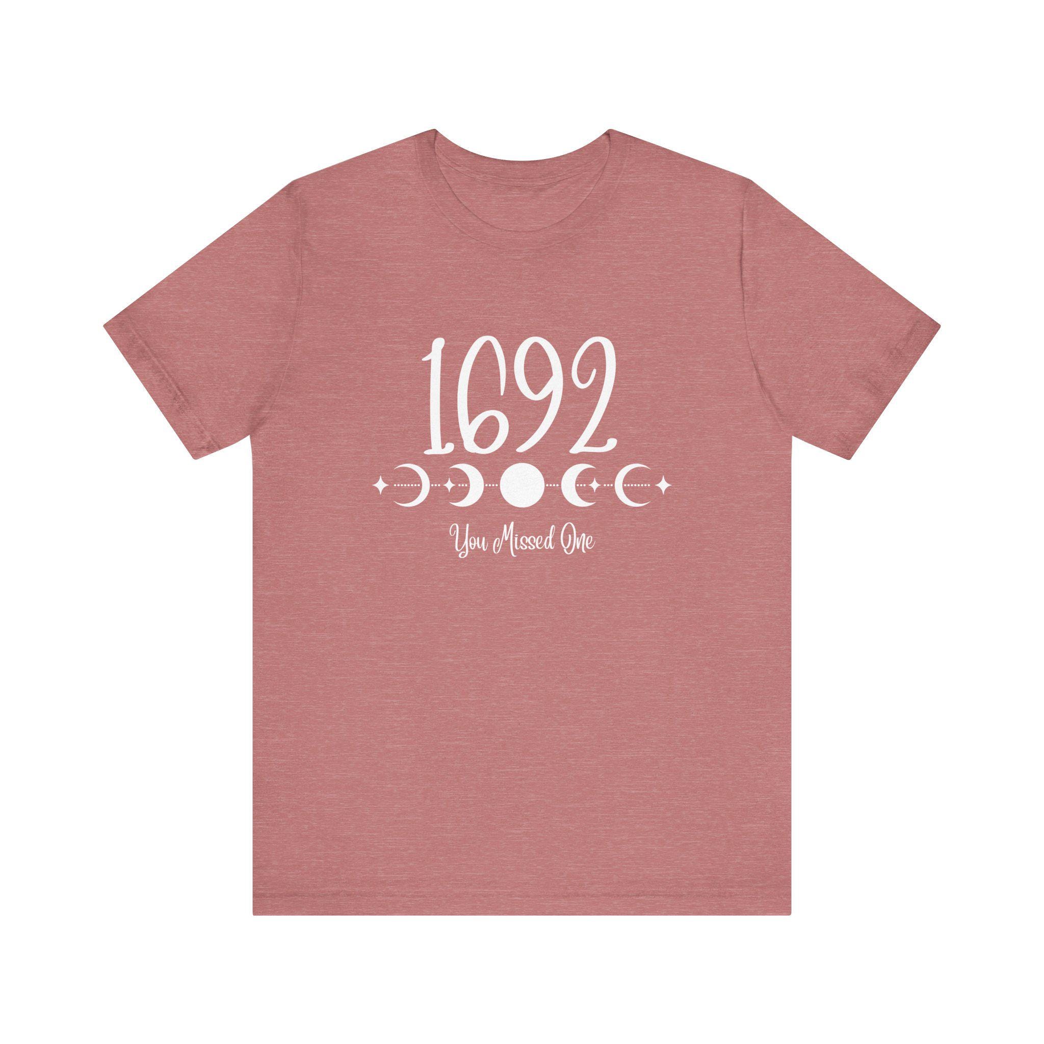 1692 T-shirt - Etsy