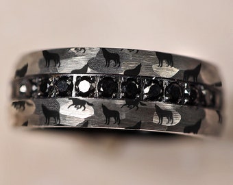 Wolf Engraved Tungsten Wedding Band - Domed Hammered Ring
