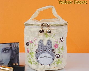 NOUVEAU ! Sac seau portable fait main en velours côtelé Totoro, sac brodé anime kawaii, cosmétiques en velours côtelé de qualité | trousses à maquillage, cadeau du Nouvel An