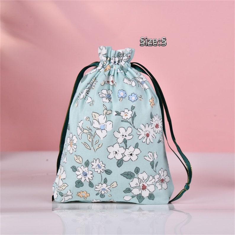 S/M/L Flowers Gift Bag, Light Green Cotton Gift Tote, Reusable Drawstring Storage Bag, Premium Quality Fabric Bag, Wedding/Mother's Day Gift Size-S