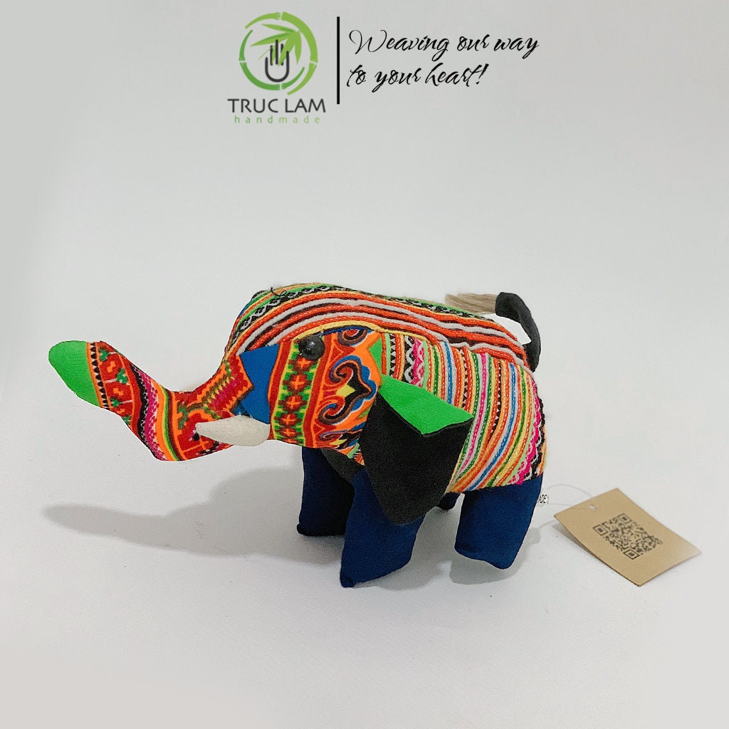 【SALE／55%OFF】 Handmade Brocade Stuffed Animals Hand-draw Beewax Patterns リラクゼーショングッズ