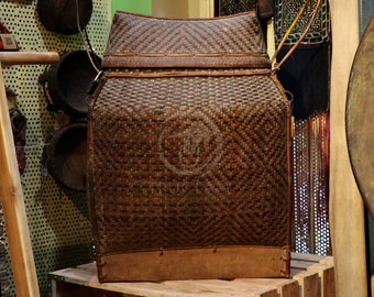 Antique Southeast Asian Rattan Basket of Thai Ethnic People Home Decoration Rustic Cottage Style (Vietnam) DOCU115