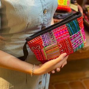 Cartera de mano de brocado hecha a mano: Cartera de mano estilo bohemio con patchwork
