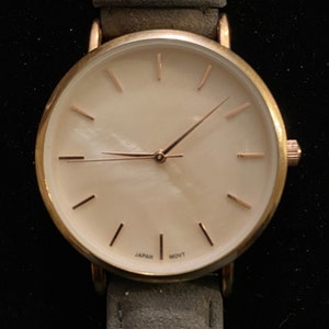 Q QRTZ WATCH