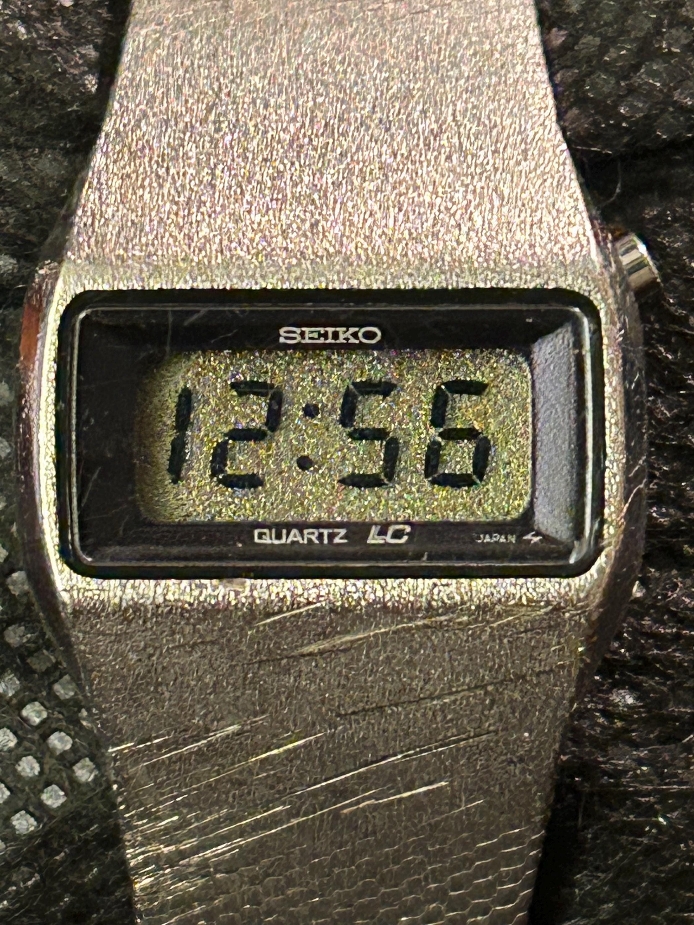 SEIKO　ビンテージデジタル時計 70年代 レトロなセイコー デジタルクオーツ 色褪せない古き良き