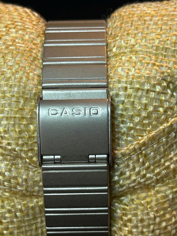 Casio VDB-200 Memory Protect Digital Watch. - image 4