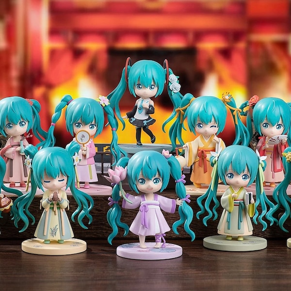 Miku Q-Version Chibi Figure, Desktop Ornament Collectible, Chinese Style, Approximately 13cm