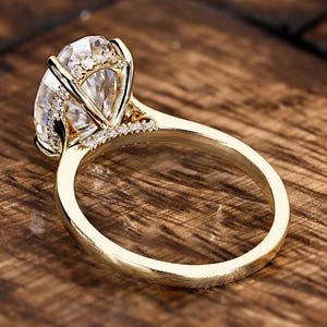 Versteckter Heiligenschein Moissanit Kathedrale Einstellung Ring, Ovalschliff Hochzeit Verlobungsring, Weihnachtsversprechen Ring für sie, benutzerdefinierte Verlobungsring