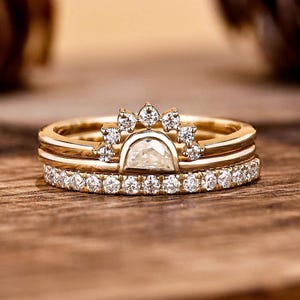 Conjunto nupcial geométrico moderno - Solitario de media luna de oro macizo de 14k - Joyería nupcial de tres piezas a juego - Elegante conjunto de anillos minimalista